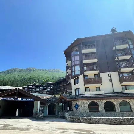 Cheval Blanc G - Cheval Blanc C11 Mae-6761 * Valmorel